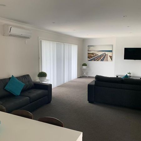 Albion Park The Oaks Hotel Motel מראה חיצוני תמונה