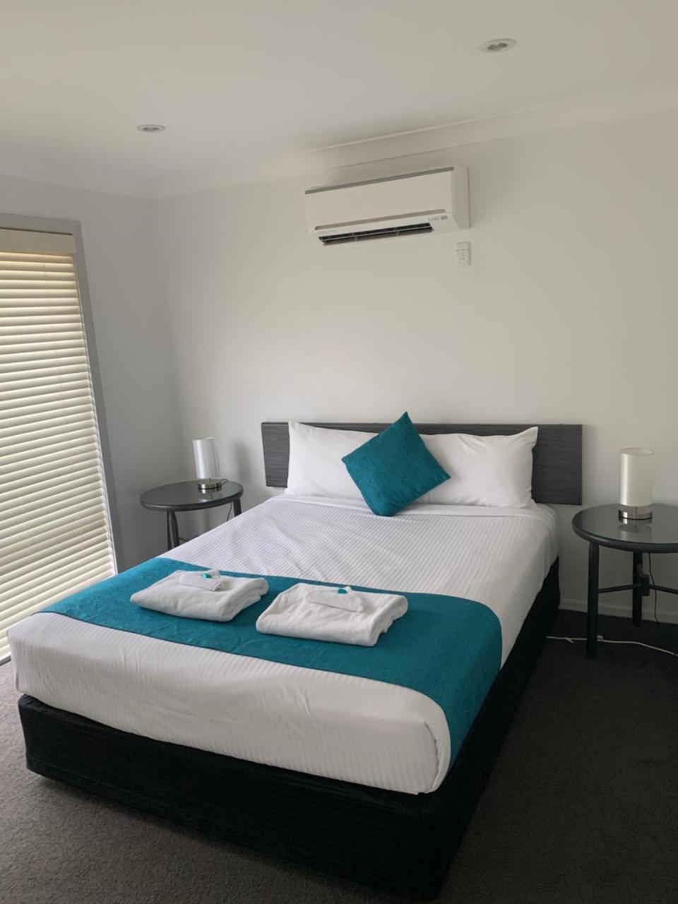 Albion Park The Oaks Hotel Motel מראה חיצוני תמונה