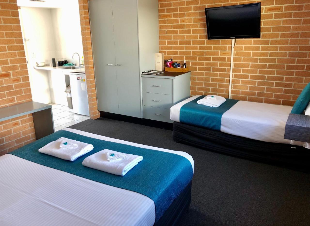 Albion Park The Oaks Hotel Motel מראה חיצוני תמונה