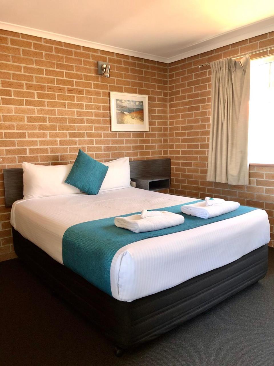 Albion Park The Oaks Hotel Motel מראה חיצוני תמונה